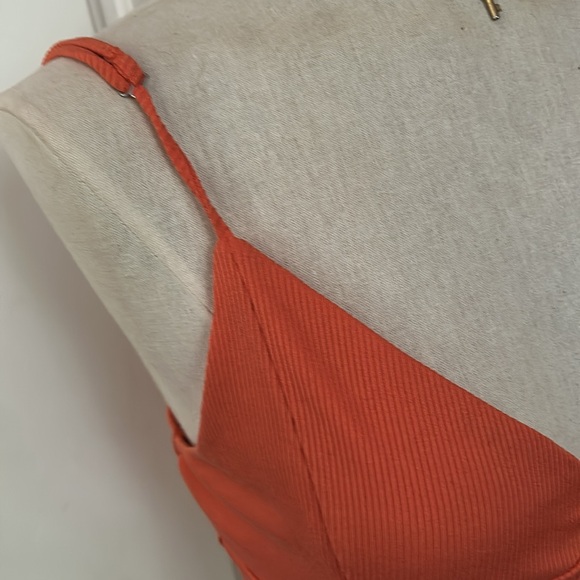 ❤️‍🔥5/20$❤️‍🔥FOREVER 21💫Women’s Orange Asymmetrical Crop Camisole Tank - Picture 8 of 10